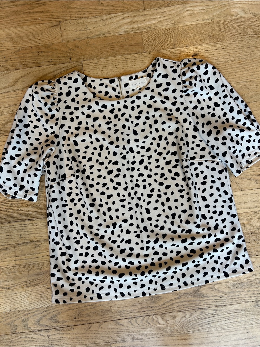 MELLODAY Black and White Dalmatian Print Puff Sleeve Blouse